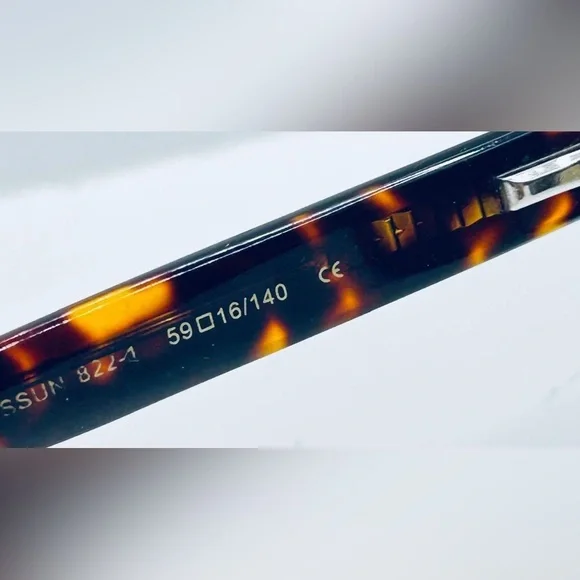 Levi’s Tortoise Oval Sunglasses Frames Only - Picture 7 of 8